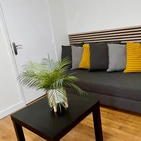 Europole 2 Gare De & Centre